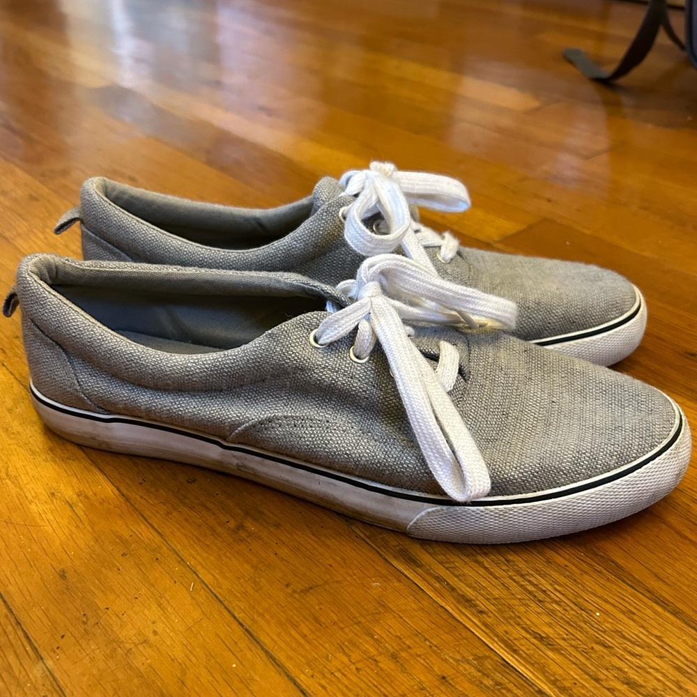 GUC sneakers